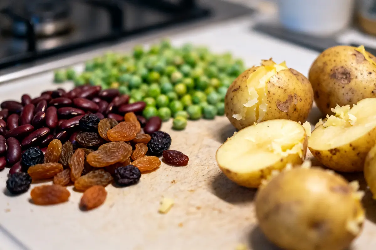 Pommes de terre, haricots rouges et raisins secs sont des aliments à éviter pour le potassium